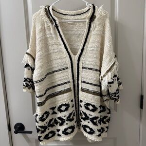Anthropologie Margot Poncho Fringe Sweater Black Ivory XS/S Cape Cozy Layering